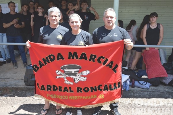 Bandas da Escola Cardeal Roncalli conquistam cinco títulos de campeãs e três de vice-campeãs em SC