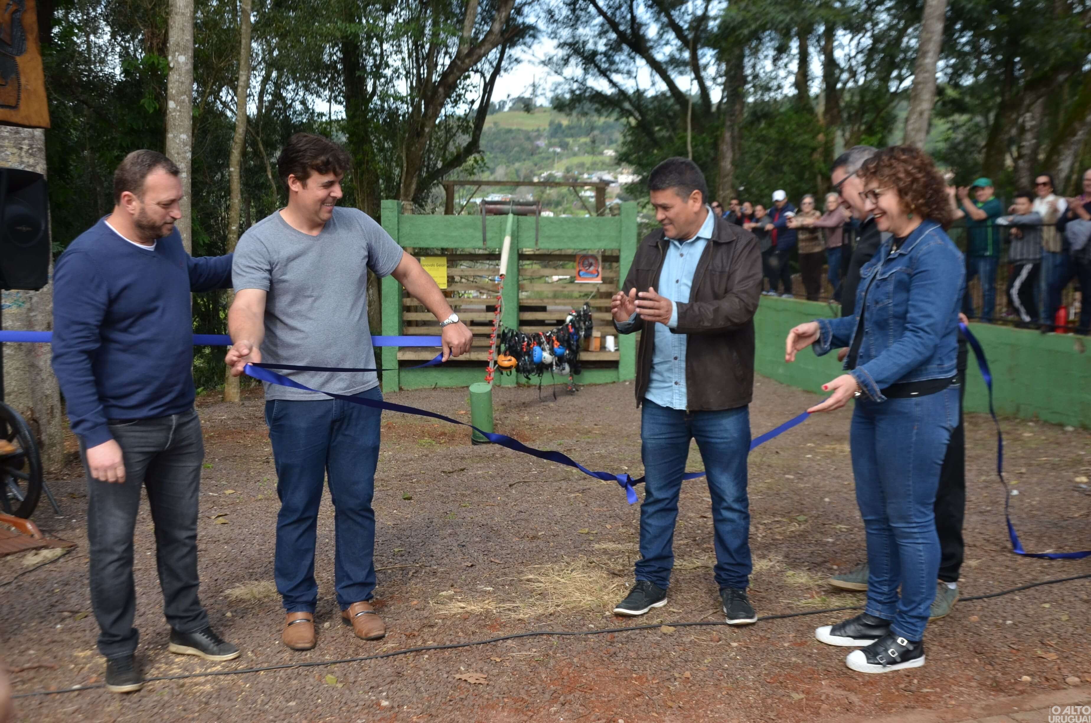 Tirolesa em Iraí é inaugurada