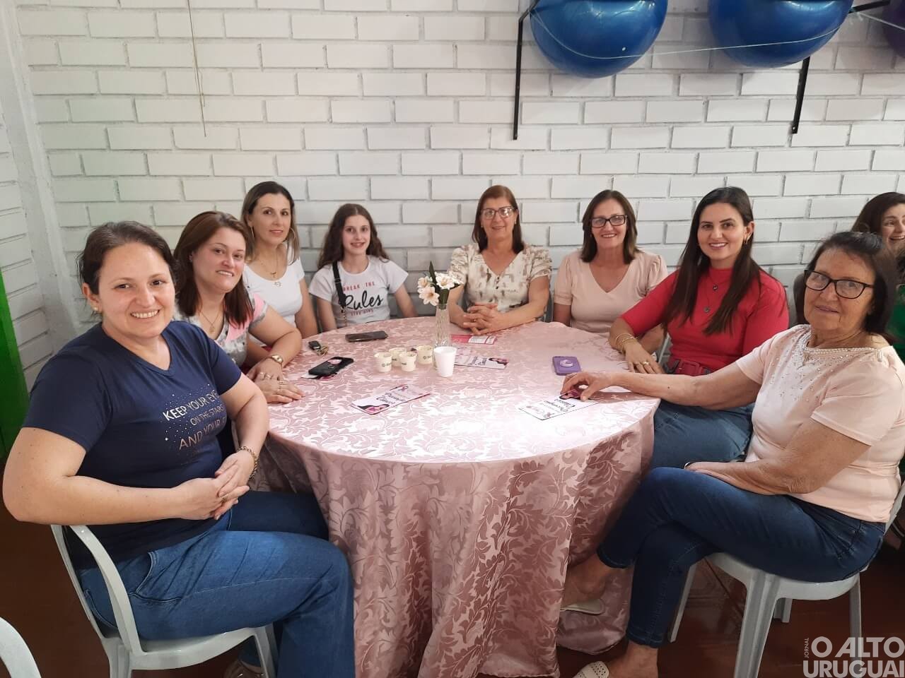 Chá da Liga reúne mulheres em Rodeio Bonito