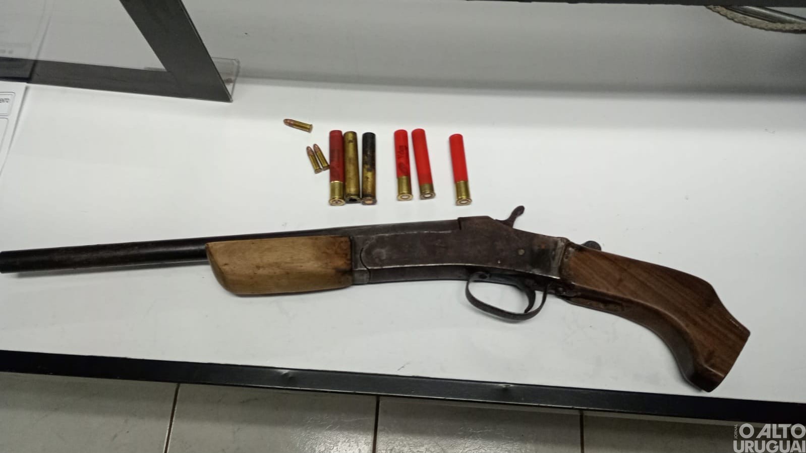 37º BPM prende motorista em Iraí após acidente e apreende arma irregular