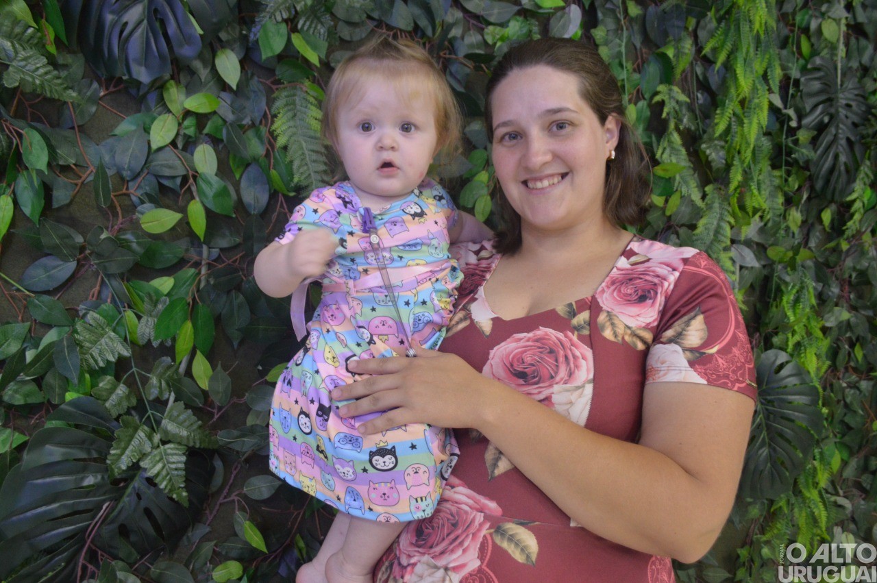 Recital da Escola Compasso encanta público