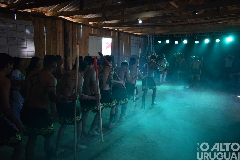 Projeto "O Povo Kaingang" realiza apresentações em municípios da região