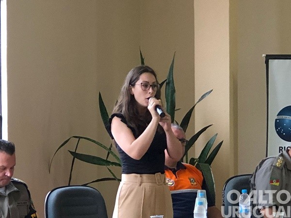 Autoridades são homenageadas pelo 37º BPM