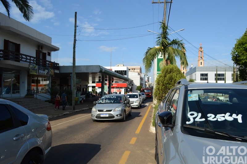 Profissionais de enfermagem promovem carreata