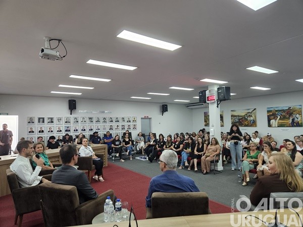 Presidência da Câmara e Procuradoria da Mulher de FW promovem fórum na Câmara