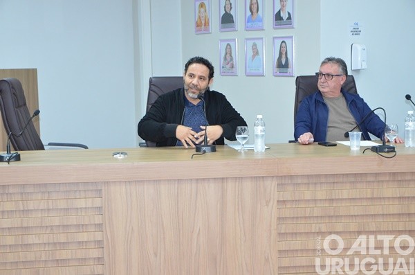 Audiência discute novo sistema de estacionamento rotativo em FW