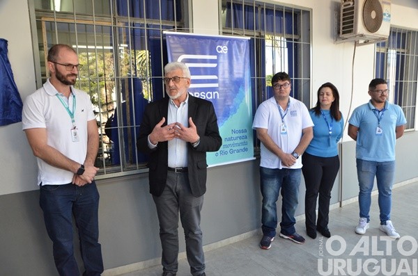 Escola Cardeal Roncalli de FW recebe certificado em qualidade de água tratada
