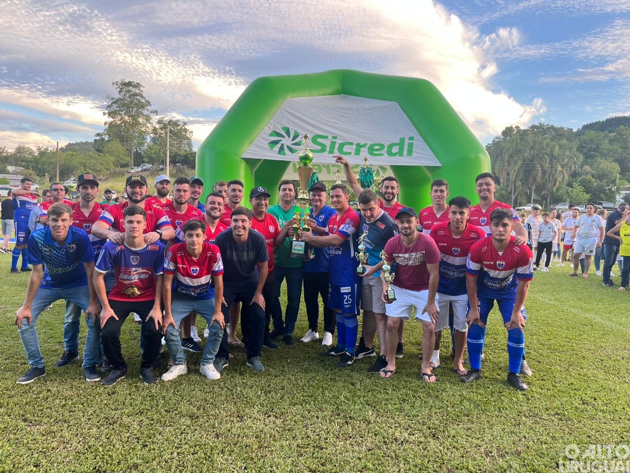 Pinhalense e União Cerrograndense são campeões da Taça Sicredi
