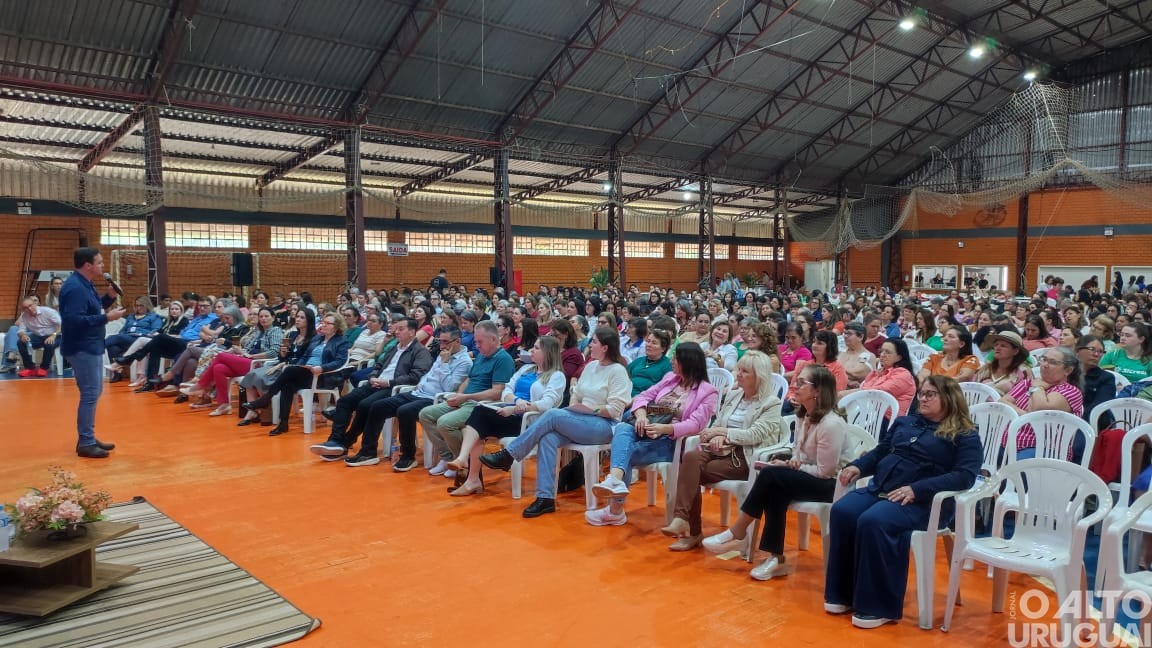 Pinhal sedia encontro regional de mulheres rurais