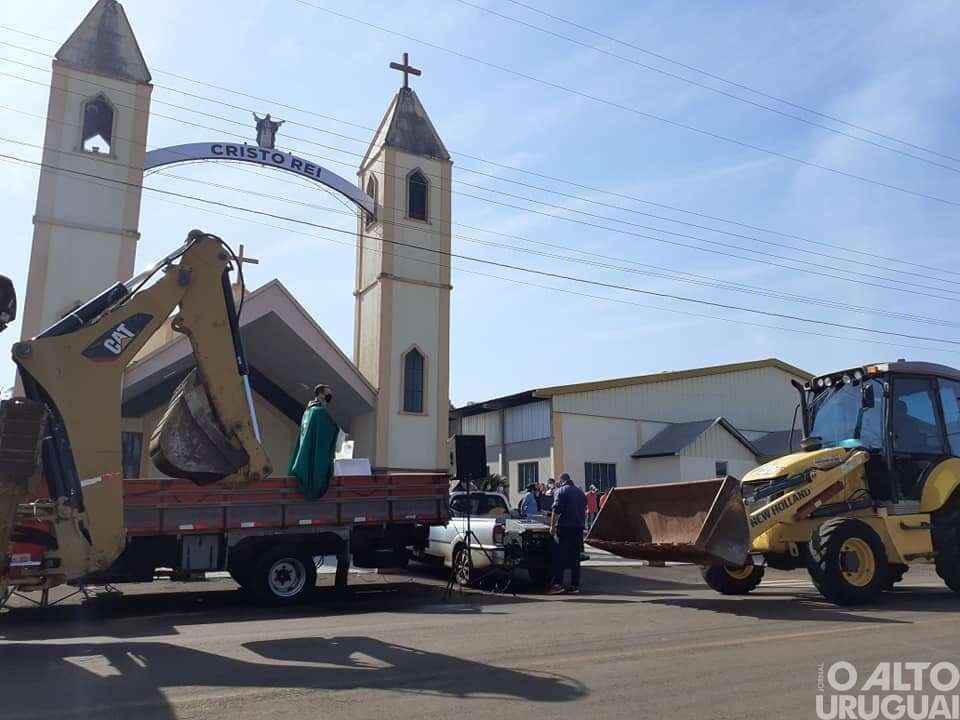 Comemorações do Dia do Colono e Motorista são realizadas em Pinheirinho do Vale
