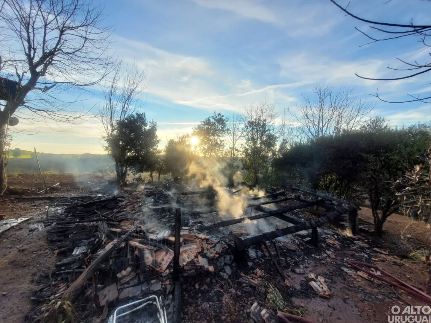 Casa é destruída pelo fogo em Seberi
