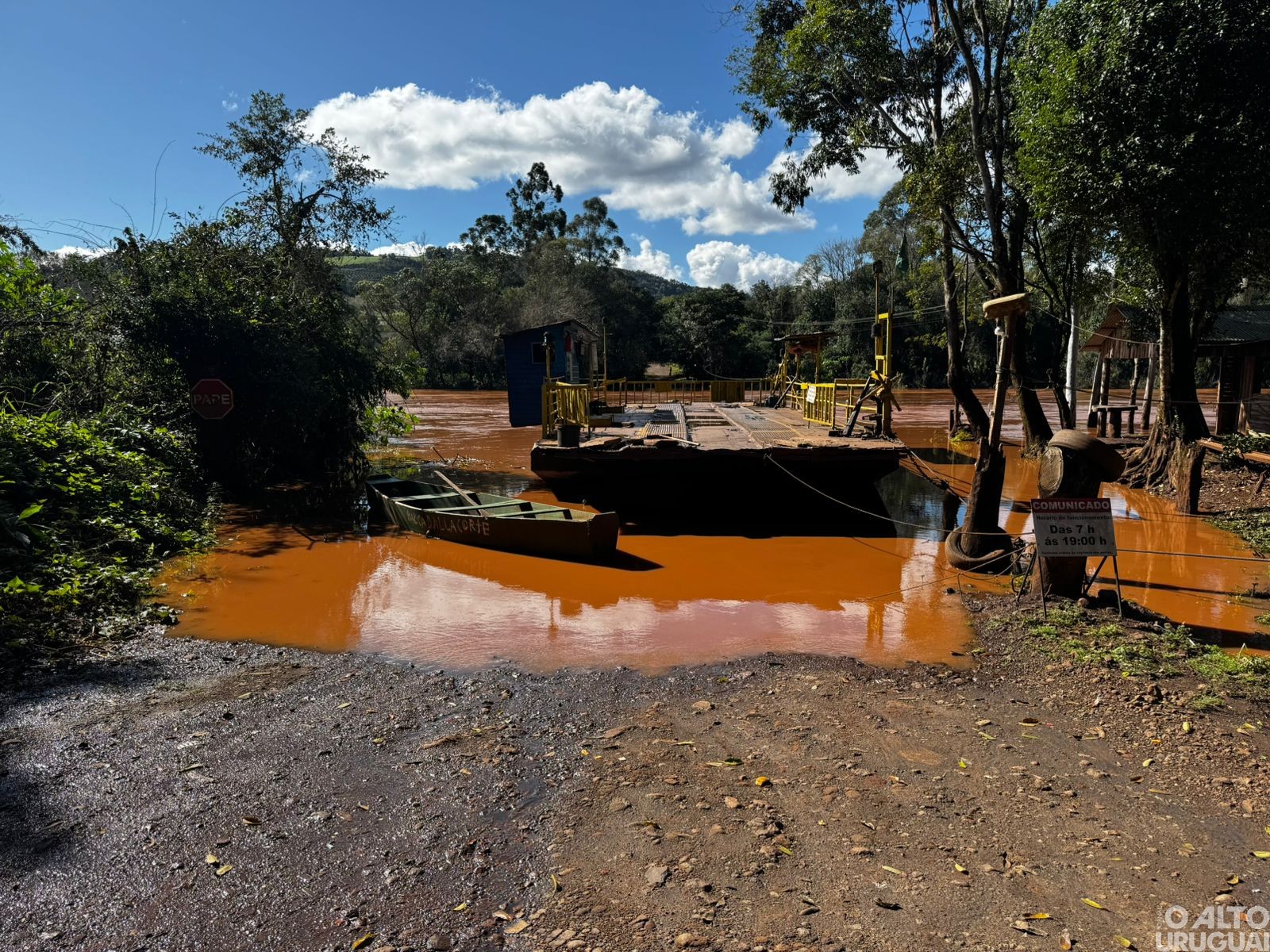 Travessia entre Cerro Grande e Liberato Salzano é suspensa por alta do rio