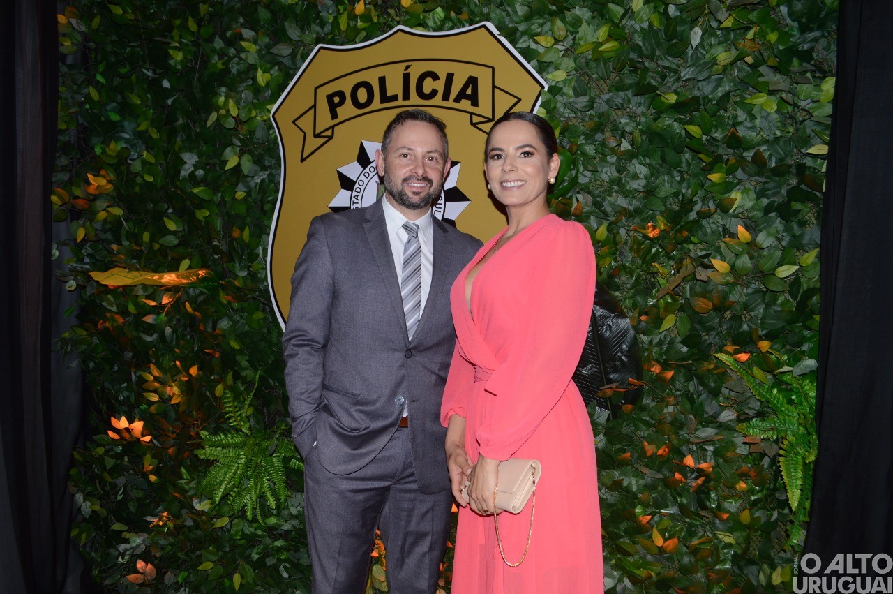 Baile Golden Night da 14ª DRPI homenageia parceiros da Polícia Civil na região