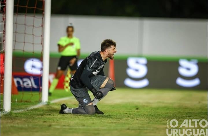 Grêmio elimina o São Raimundo nos pênaltis na Copa do Brasil