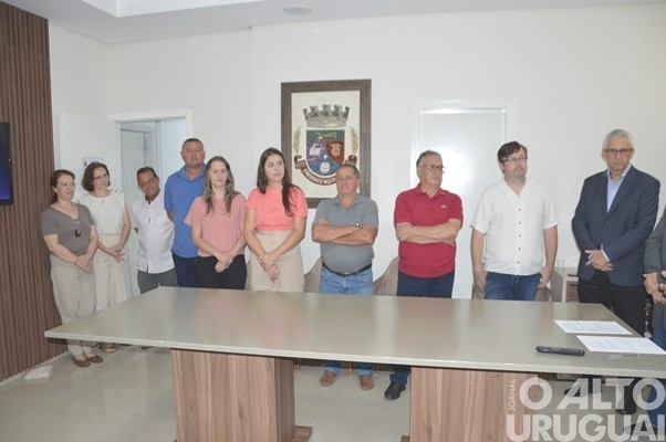 Prefeitura de FW apresenta selo e programação comemorativos aos 70 anos