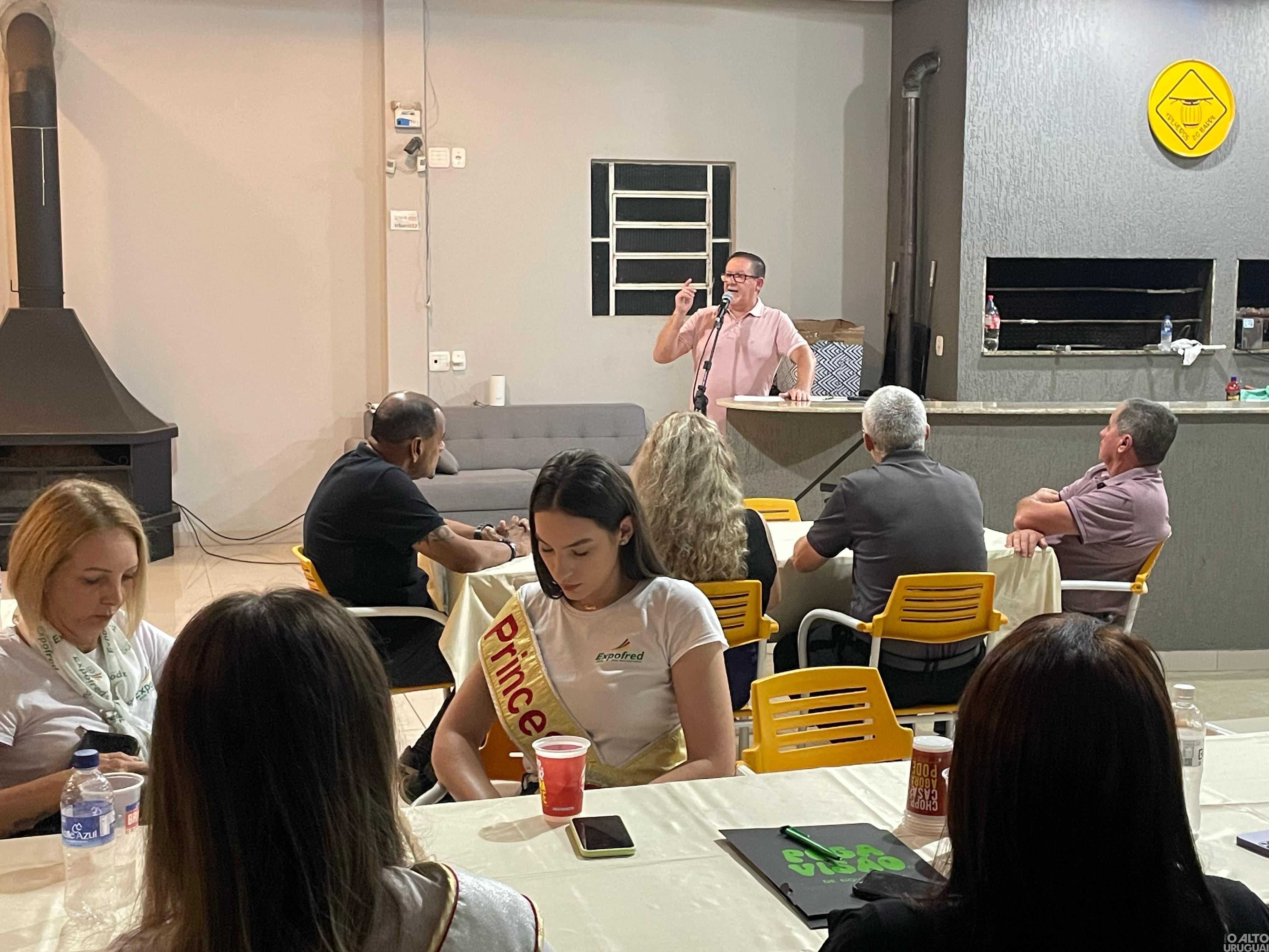 Comissões da Expofred 2025 realizam jantar de integração