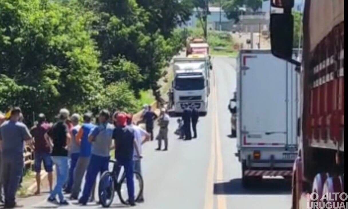 Engavetamento é registrado na BR-386 em FW