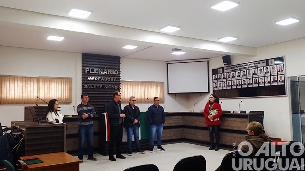 STR de Pinhal elege e empossa nova diretoria