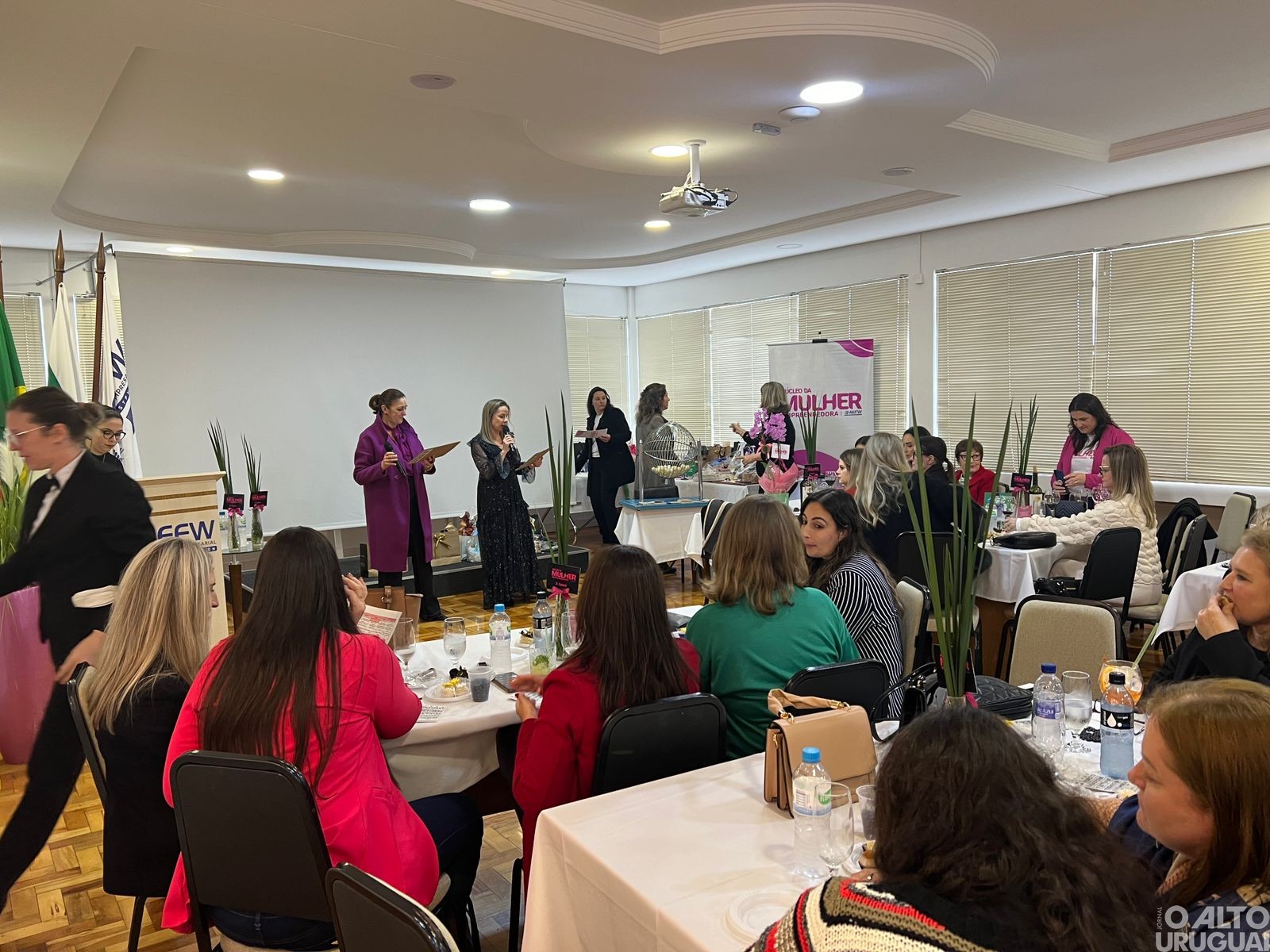 Liderança feminina é destaque na AEFW