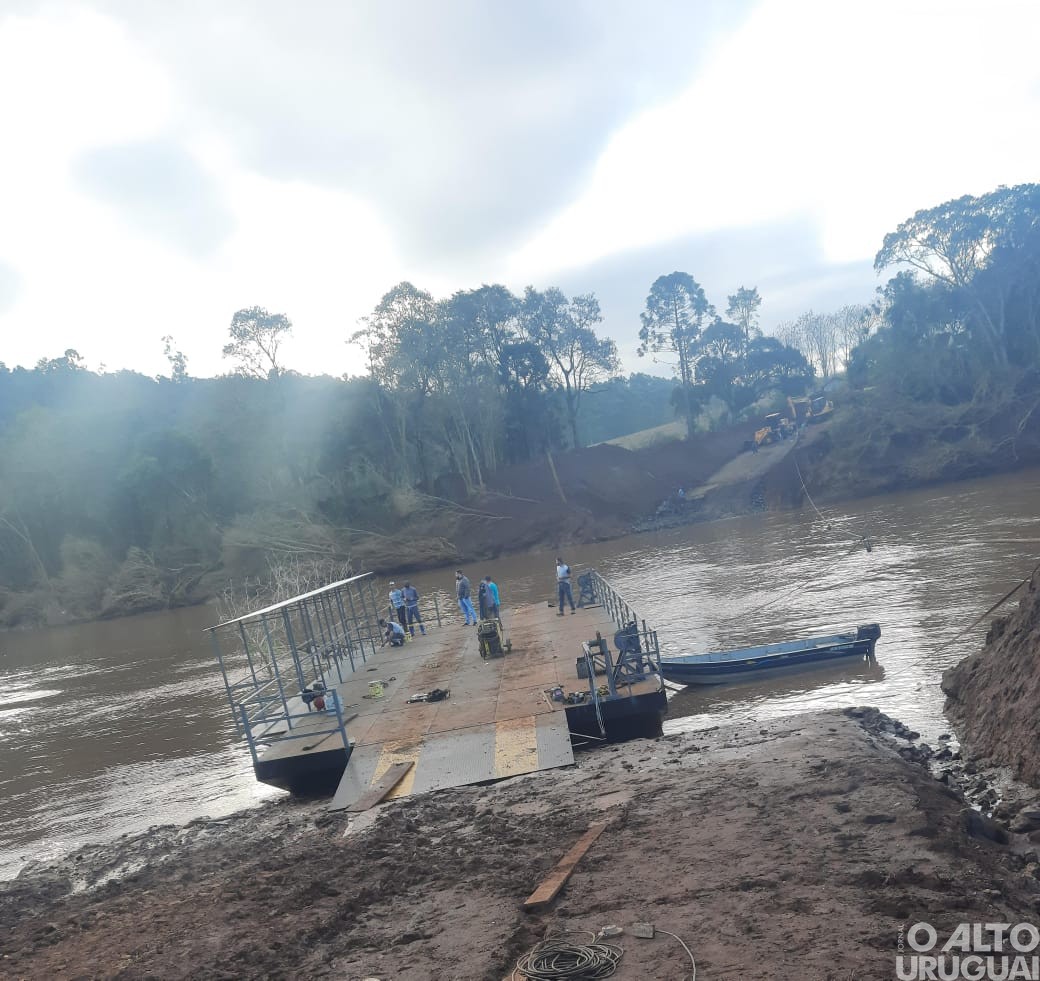 Balsa já está sendo instalada no município de Rodeio Bonito