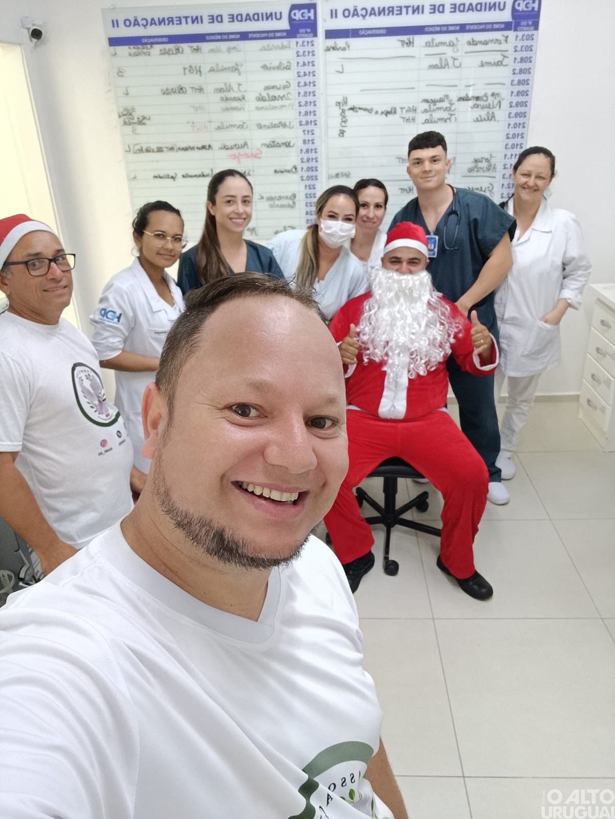 Natal Solidário da AUNP-RS leva alegria a crianças internadas em Frederico Westphalen e Seberi