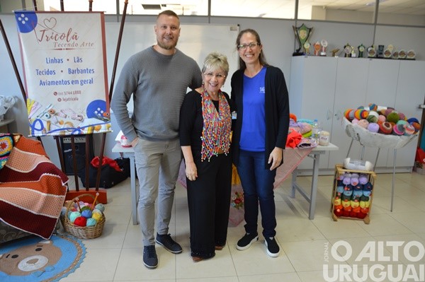 Tricolã promove workshop de tricô e crochê em FW