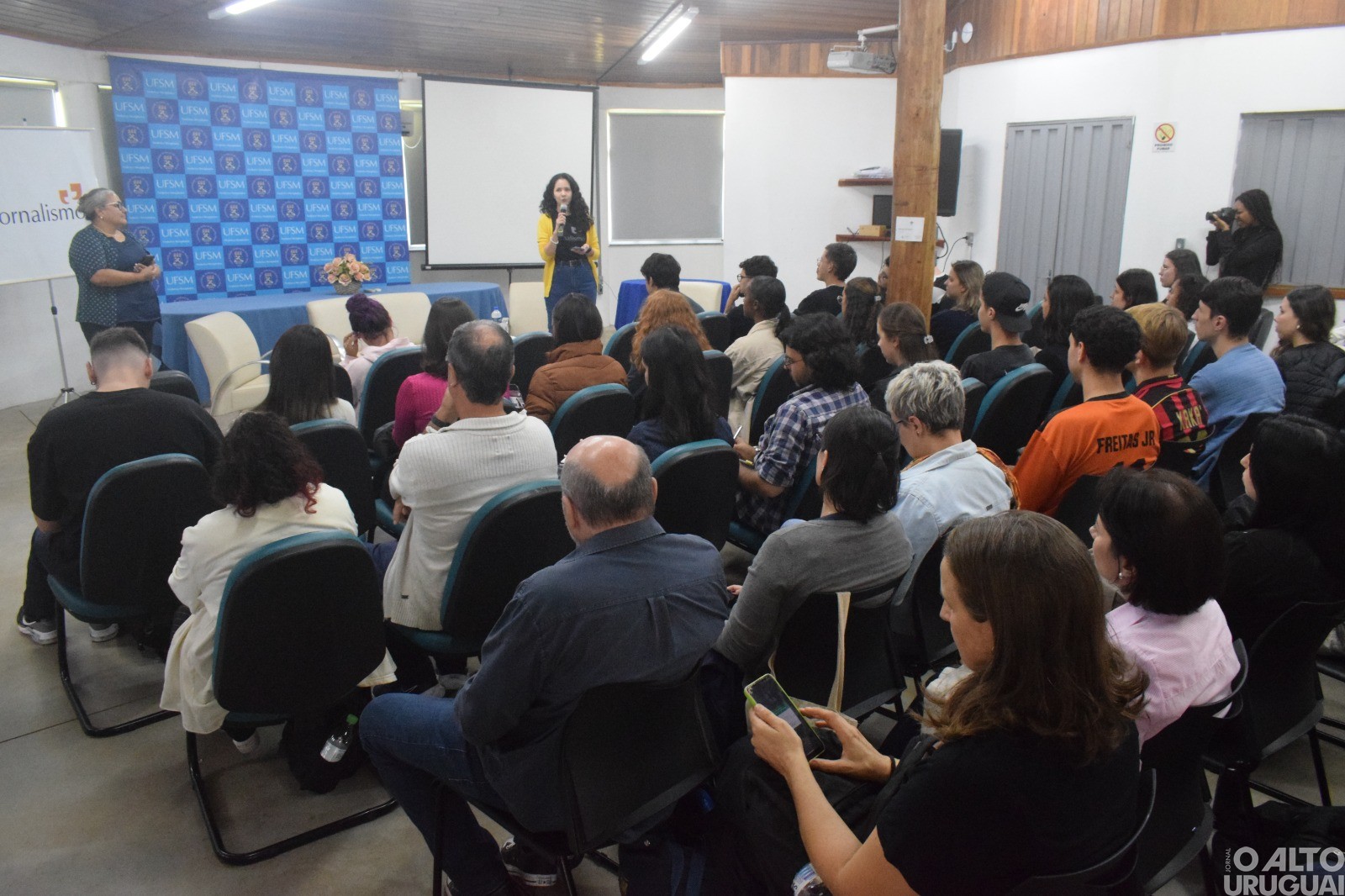 UFSM/FW celebra o Dia do Jornalista com roda de conversa sobre comunicação institucional