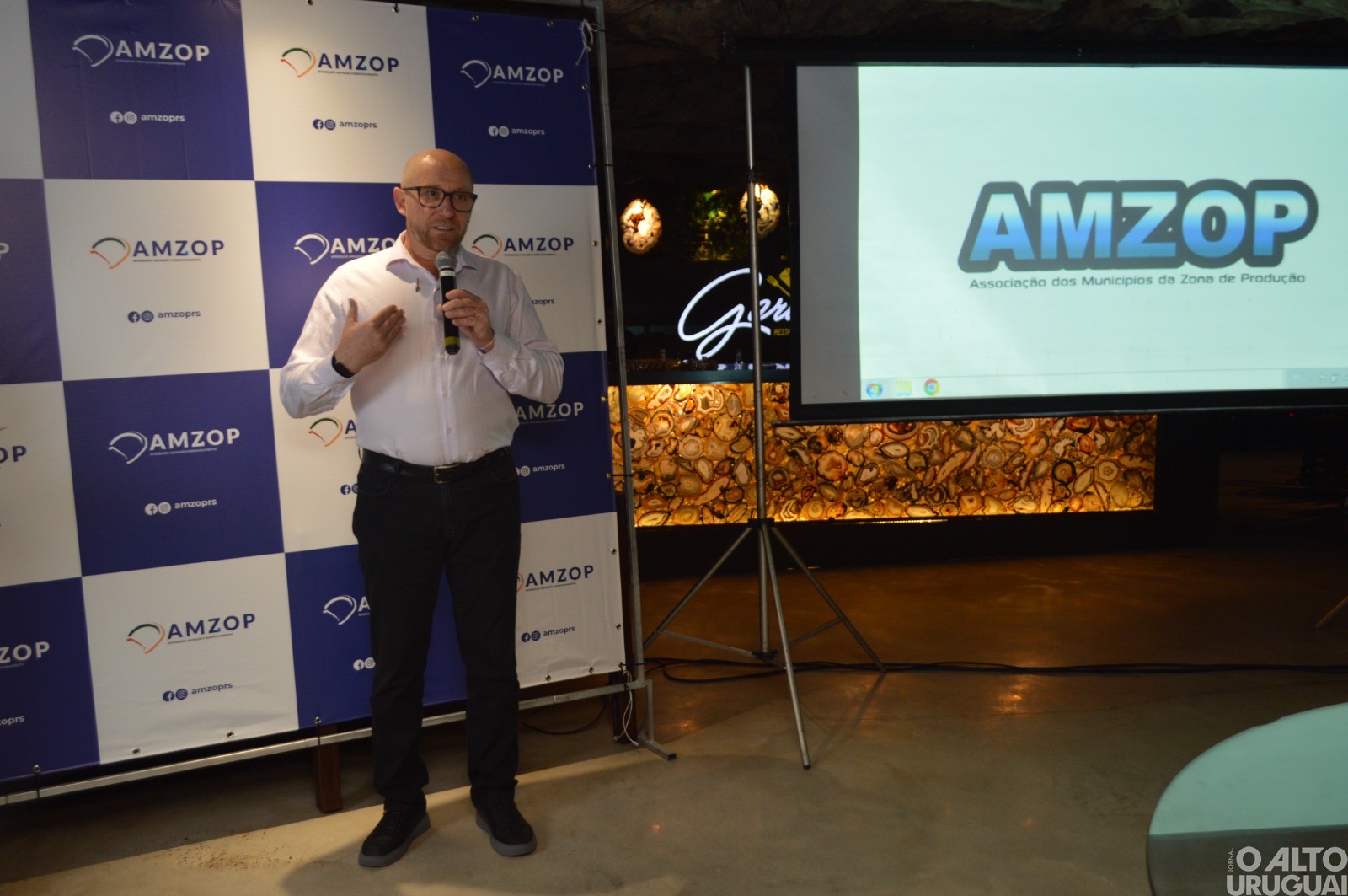 Nova identidade visual da Amzop é apresentada