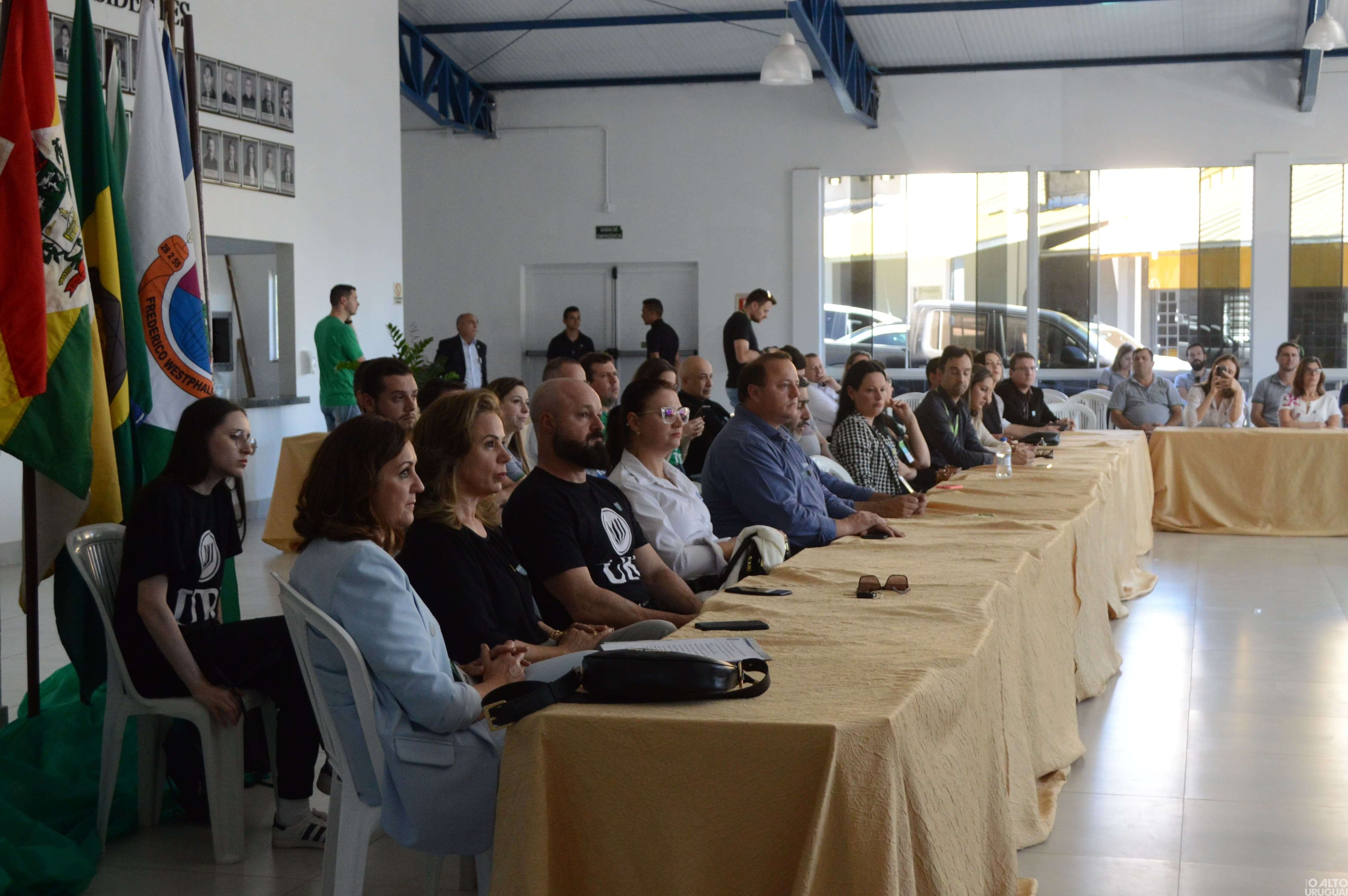 URI/FW e Sicredi Alto Uruguai lançam Small Farm Hubb