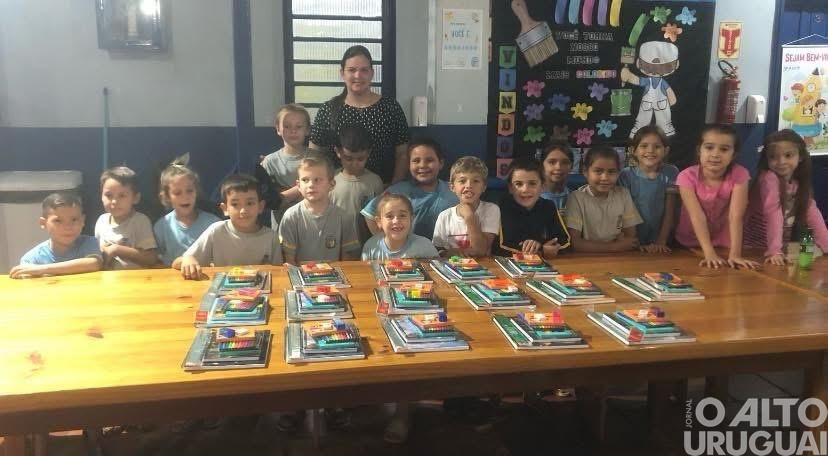 Entregues mais de 1,2 mil kits de materiais escolares aos alunos da rede municipal de Seberi