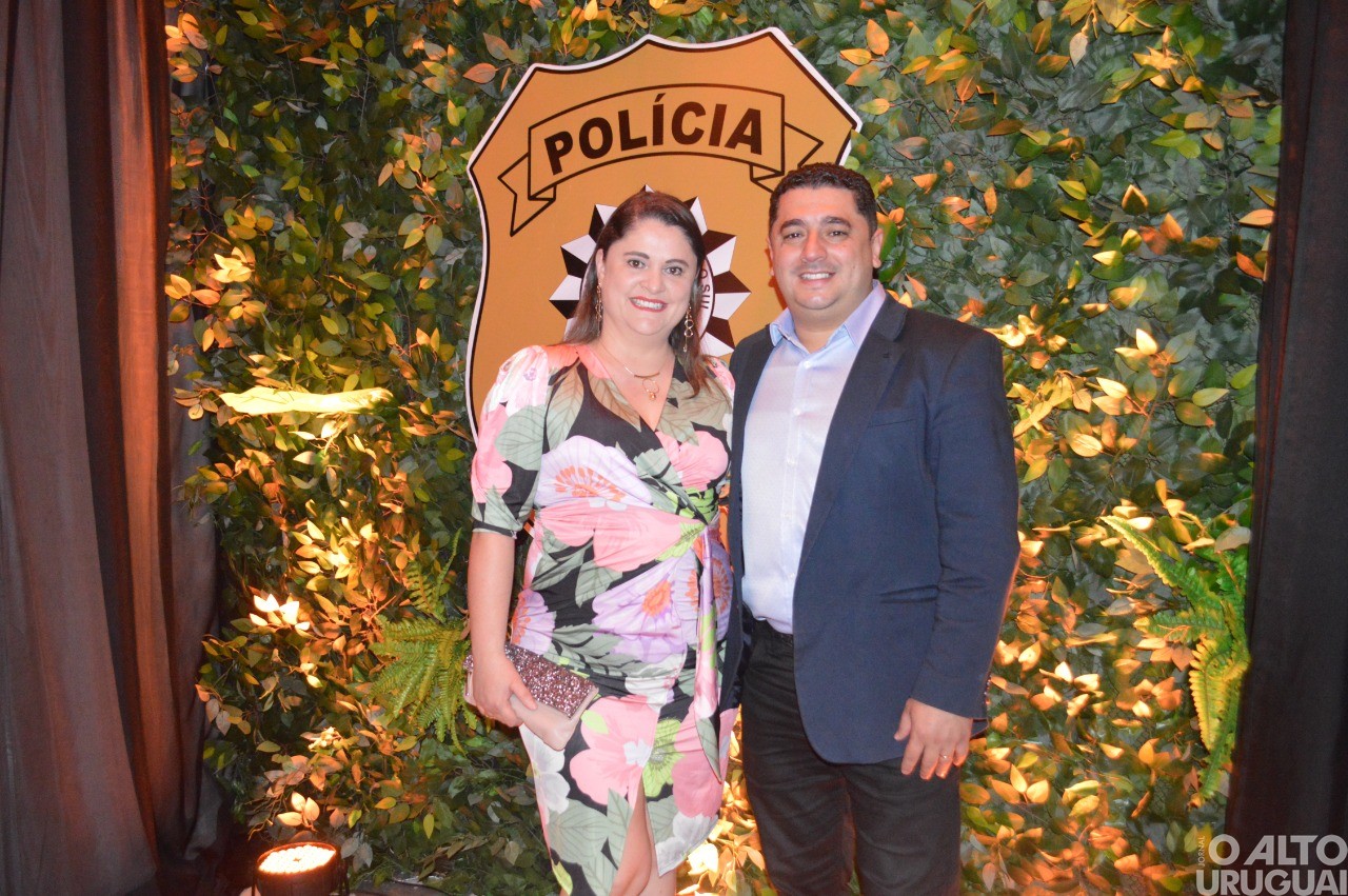 Baile Golden Night da 14ª DRPI homenageia parceiros da Polícia Civil na região