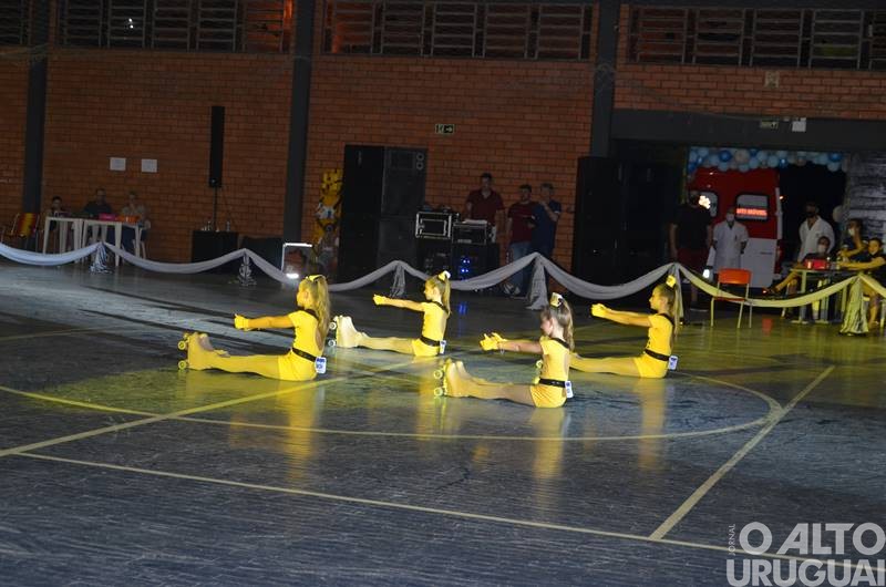 Magia da Patinação apresenta espetáculo de fim de ano