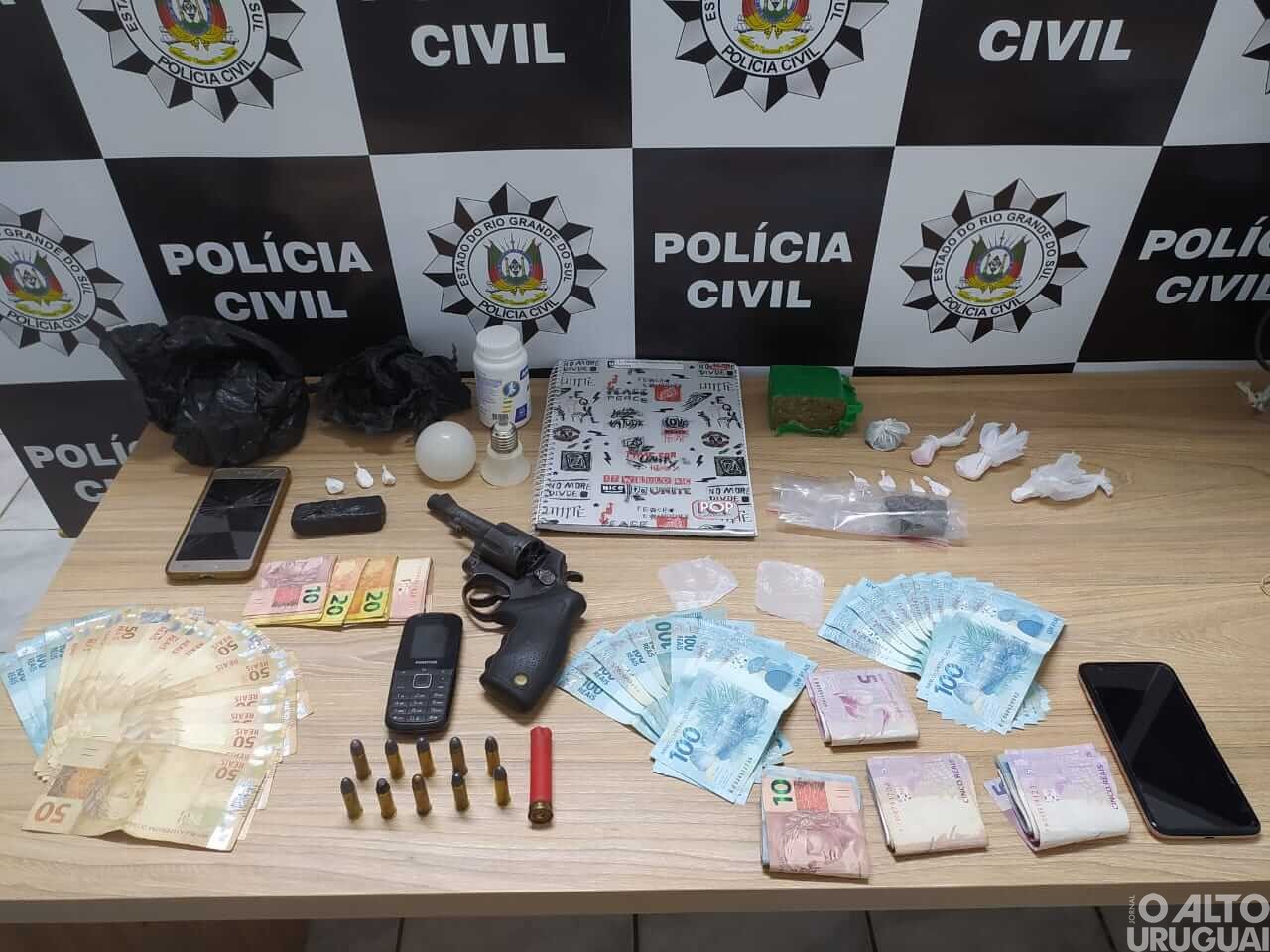 Ofensiva contra o tráfico de drogas resulta em mais de R$ 3 mil apreendidos na região