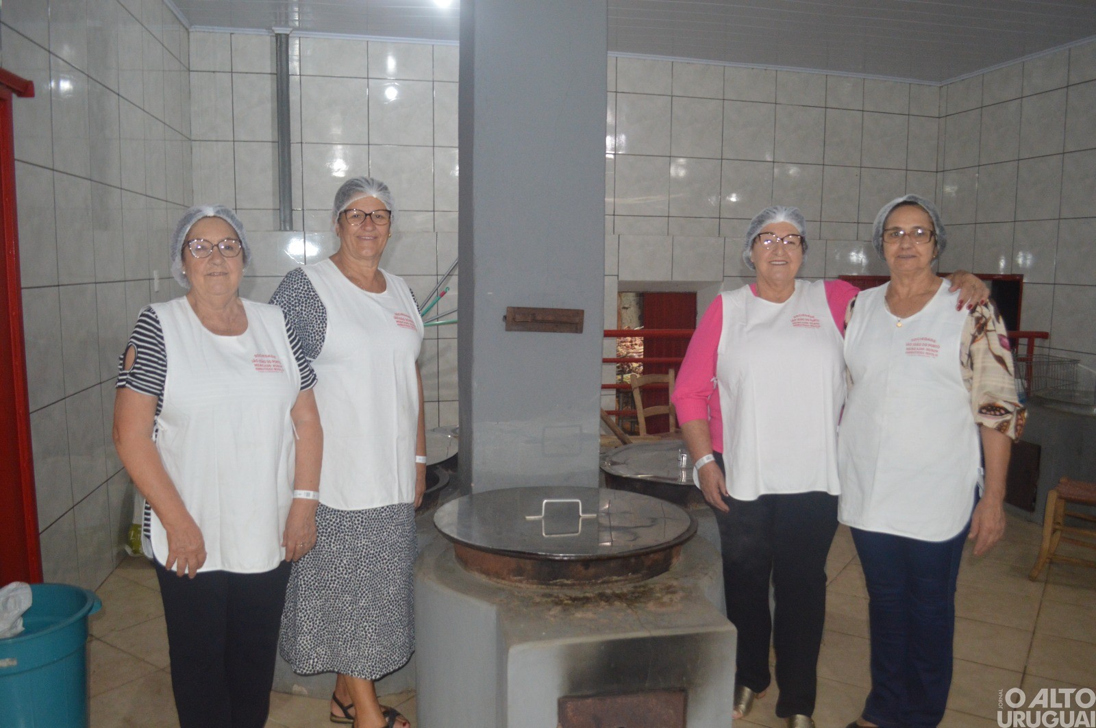 Centenas de pessoas participam das comemorações dos 100 anos de São João do Porto