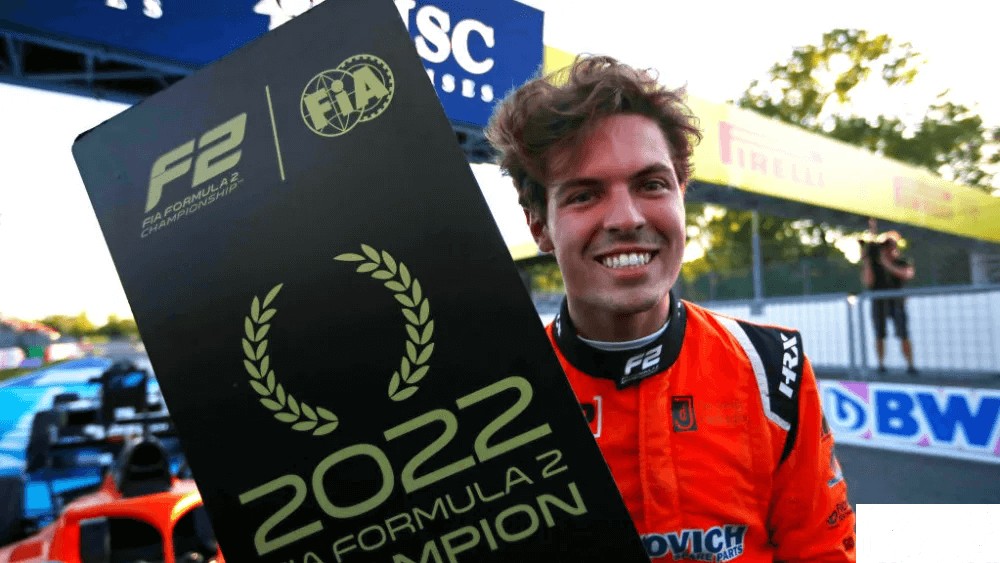 Brasileiro Felipe Drugovich conquista título da Fórmula 2