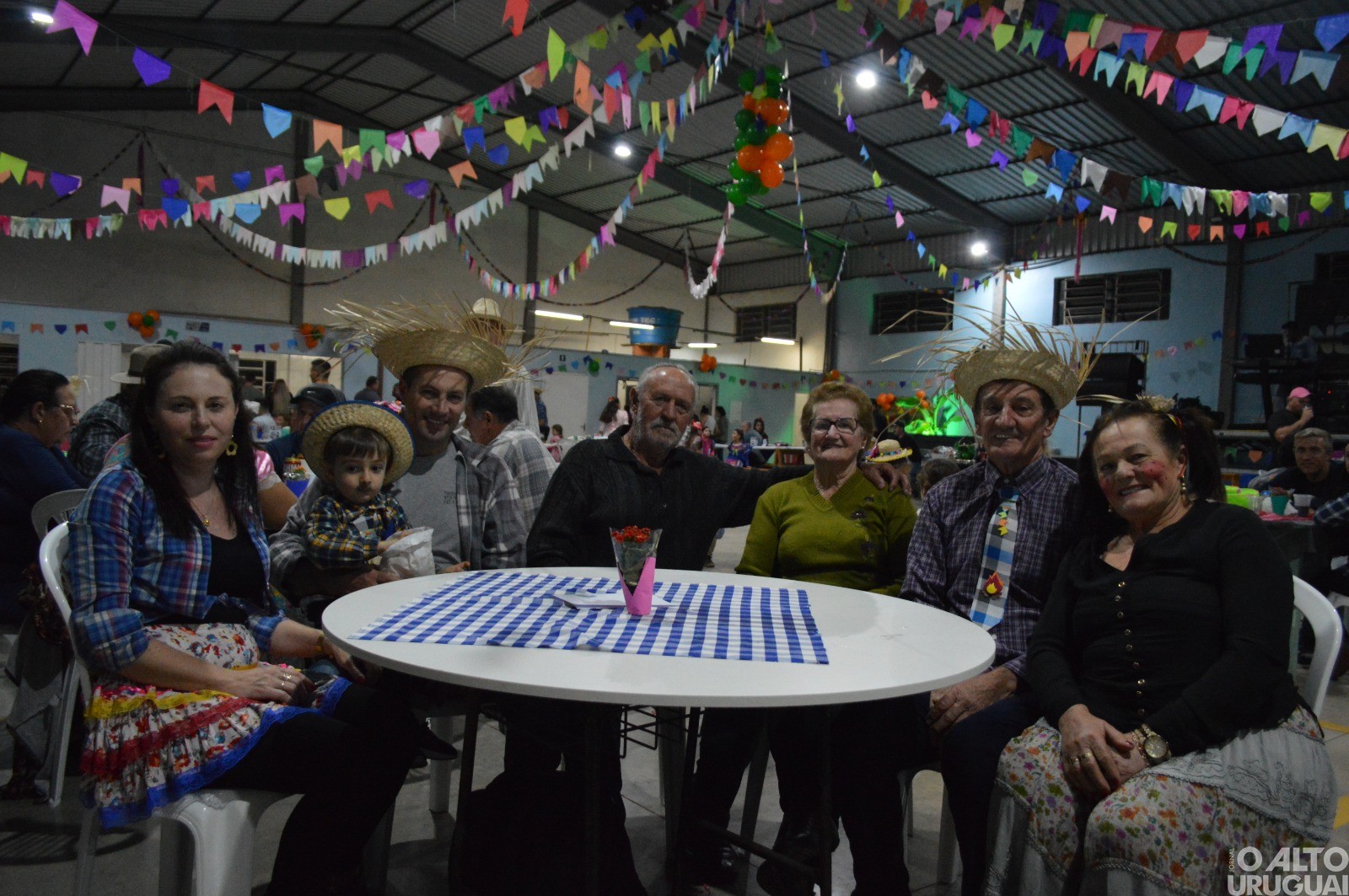 Comunidade da linha São Luís realiza Arraiá Junino