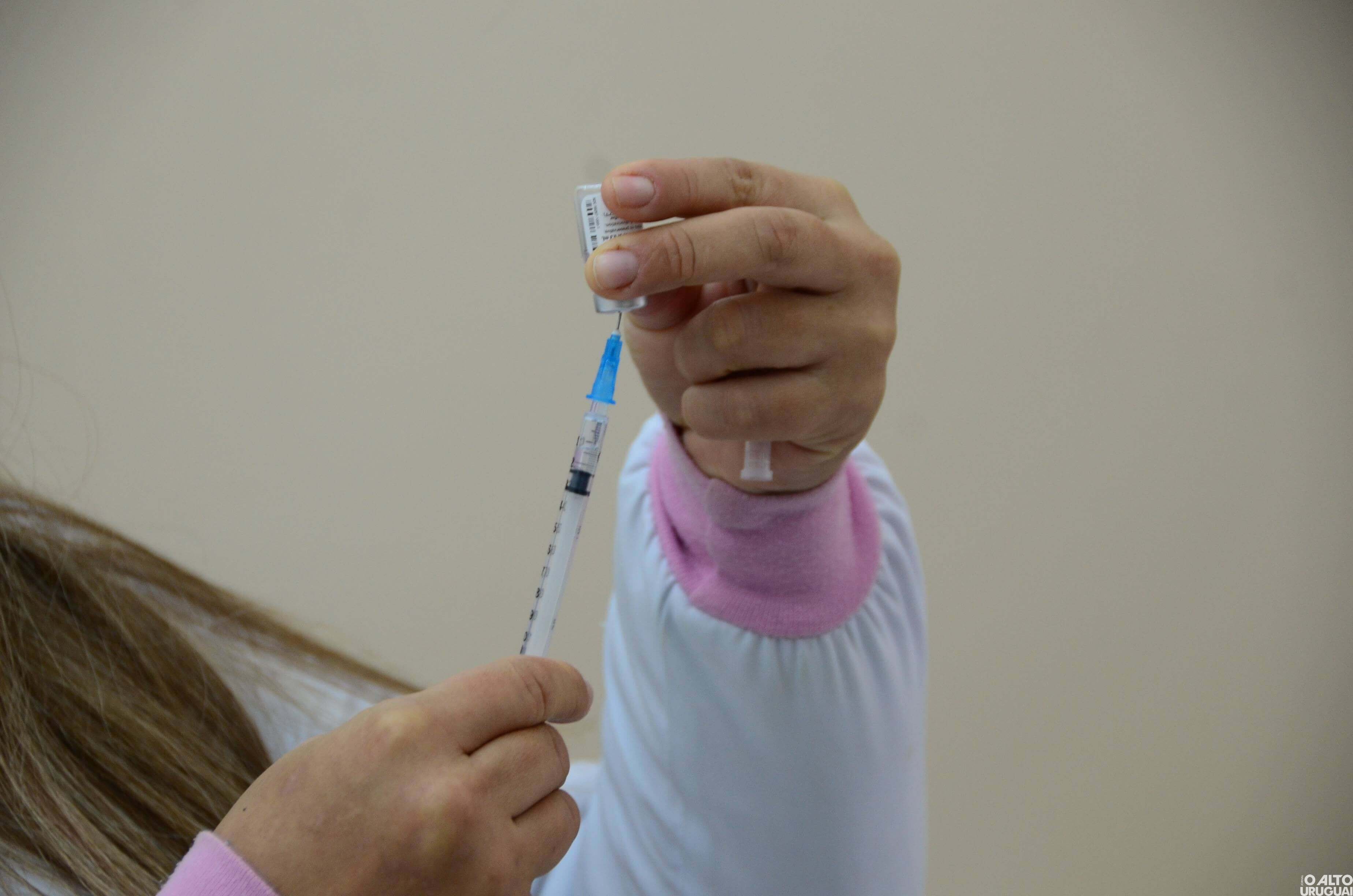 FW: vacinação apenas para segunda dose nesta terça-feira