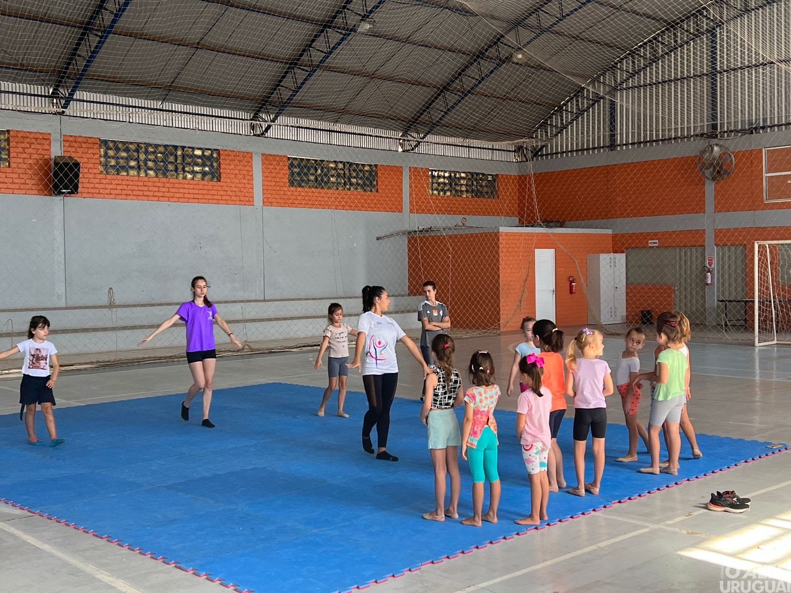 Oficina de ginástica rítmica é promovida em Frederico Westphalen