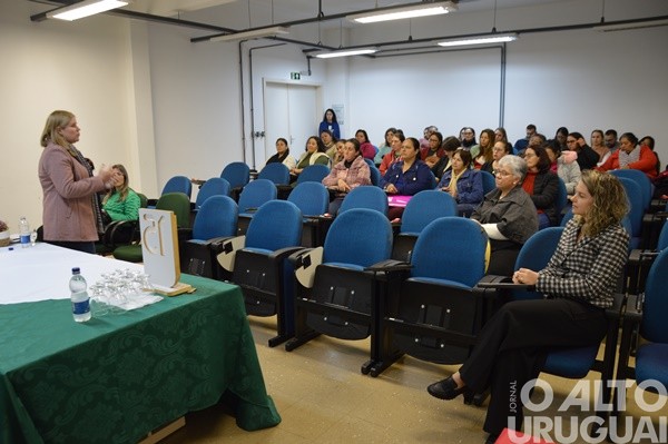 IFFar-FW inicia curso para produtoras de derivados do leite