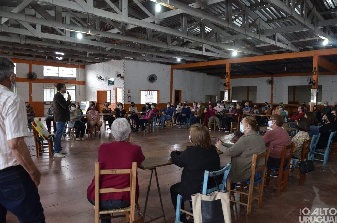 Caiçara: encontros da terceira idade são retomados após mais de um ano e meio de paralisação