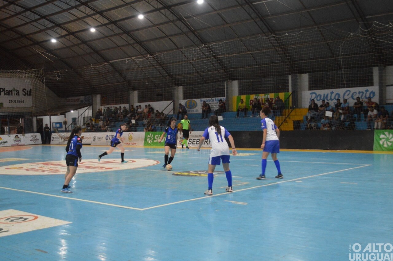 Copa Amzop tem partidas da categoria feminina neste sábado