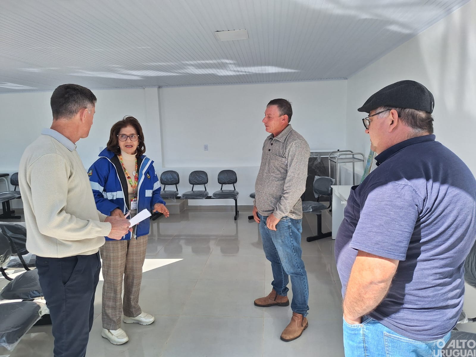 Cristal do Sul recebe caminhonete da SES