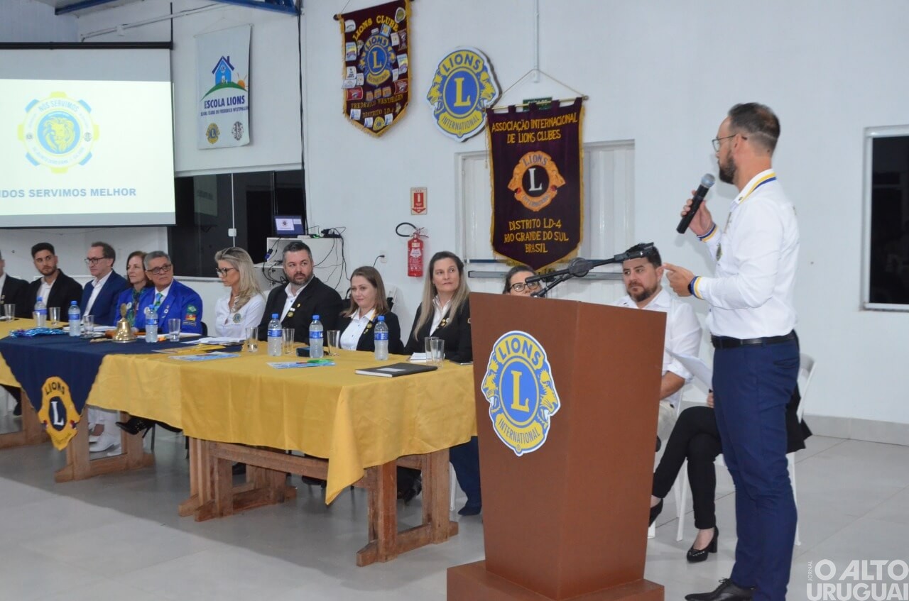 Lions Clube de FW dá posse a sua nova diretoria