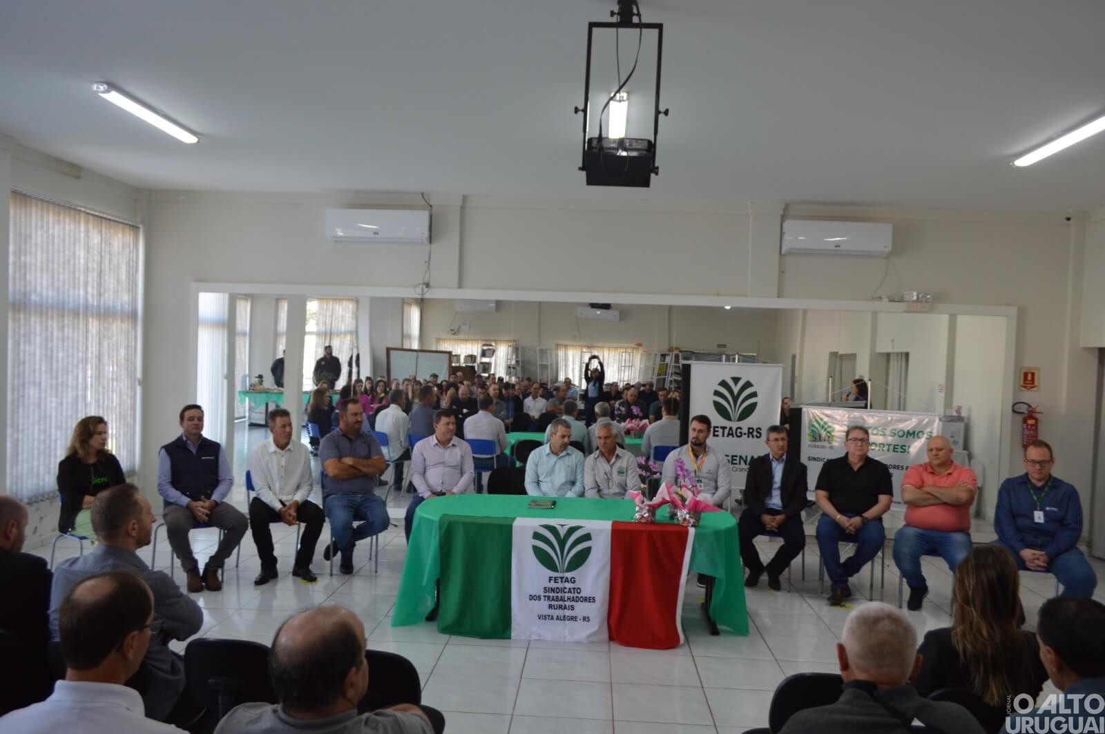 Encontro do STR e Mostra da Terneira marcam Feirão de Negócios do Sicredi em Vista Alegre
