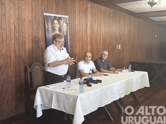 Orlando e Chester apresentam secretariado para a nova gestão em FW