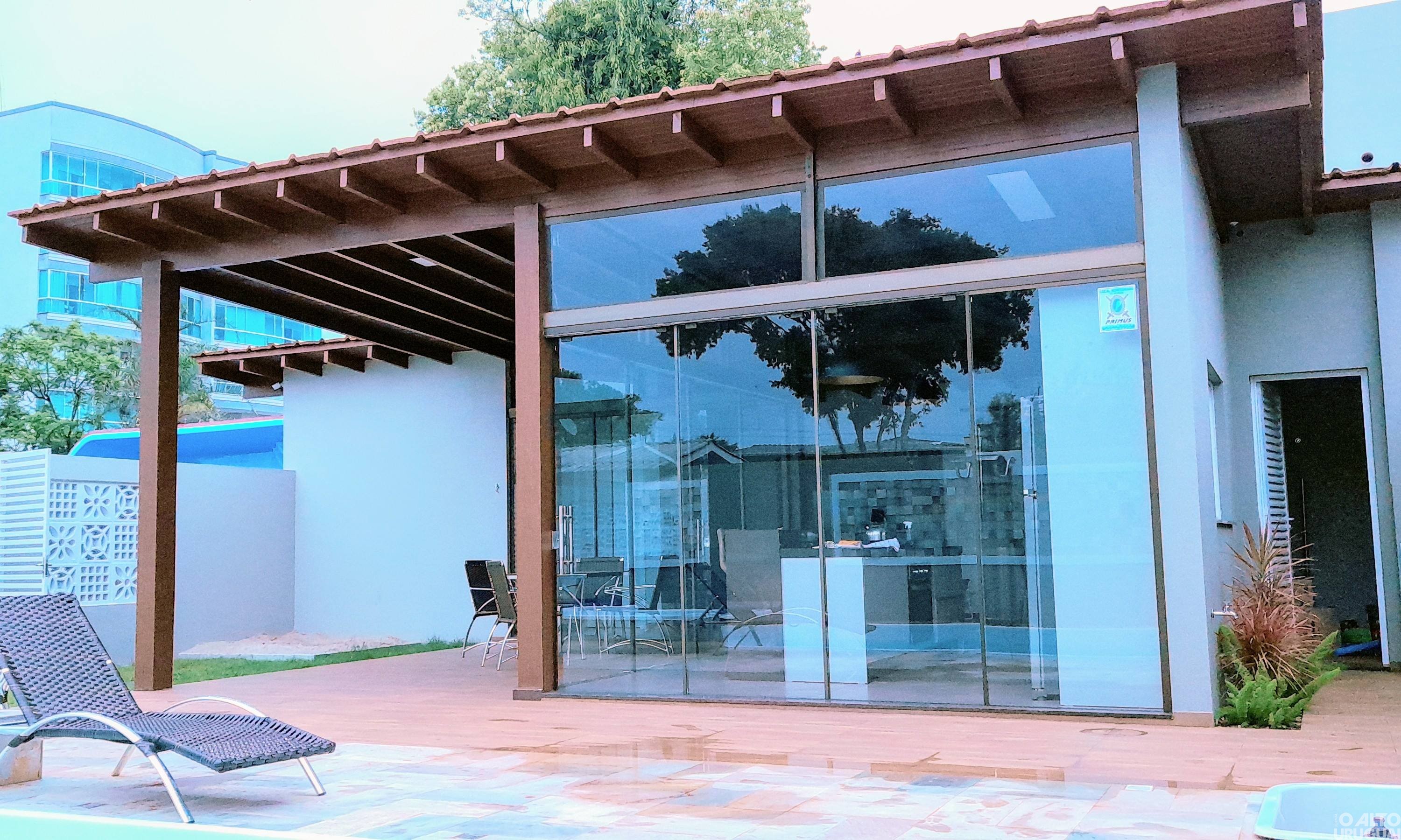 Alumínio e vidro... Uma combinação sofisticada!