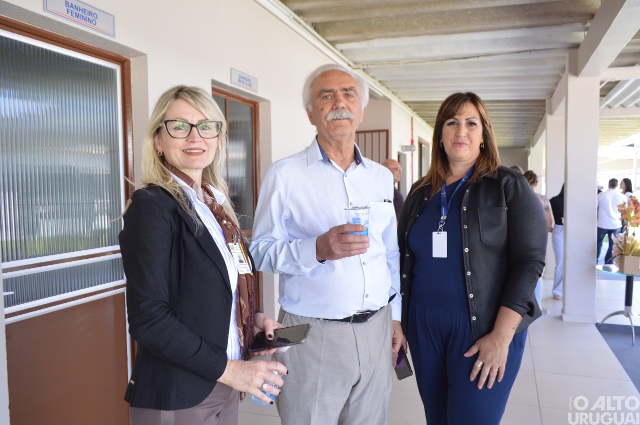 Escola Básica da URI/FW é reinaugurada