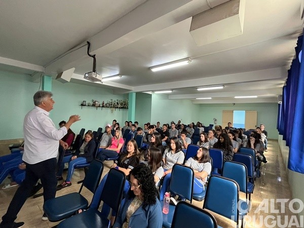 Abertura oficial da 4ª Semana e Feira Holística ocorre na sexta-feira em Ametista do Sul