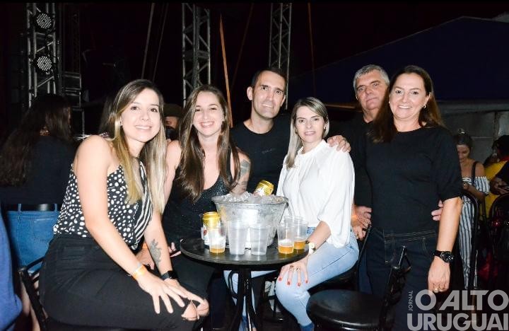 Maiara e Maraisa animam público na segunda noite de Expopedras