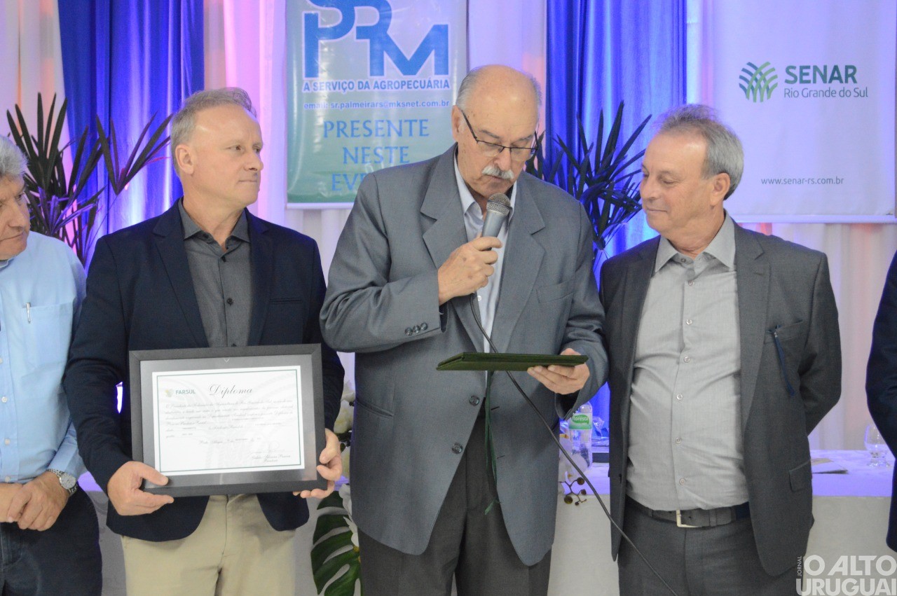 Ivonei Librelotto toma posse como presidente do Sindicato Rural de Palmeira das Missões